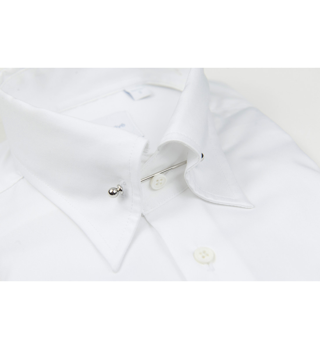 Chemise Blanche Pin Collar Coupe cintrée