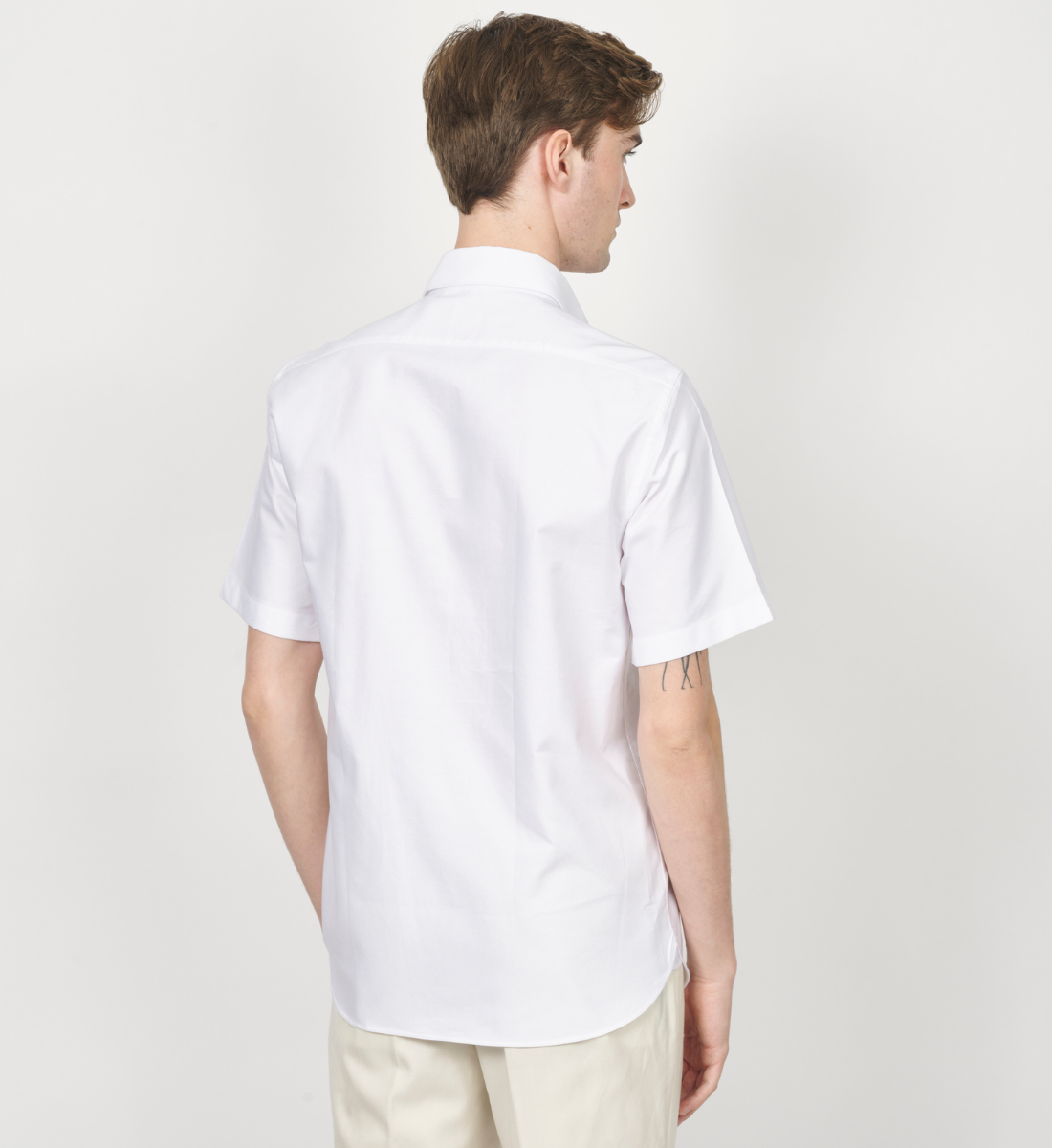 Chemise oxford blanche coupe droite manches courtes